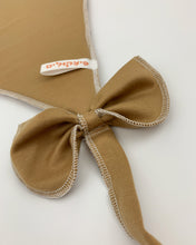 עפיפון קיר עם פרטי הבייבי בצבע חום | פיצקולים