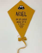 עפיפון קיר עם פרטי הבייבי - חרדל